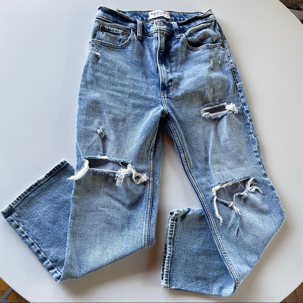 Abercrombie & Fitch Ankle Straight Ultra High Rise in Size 26 Short